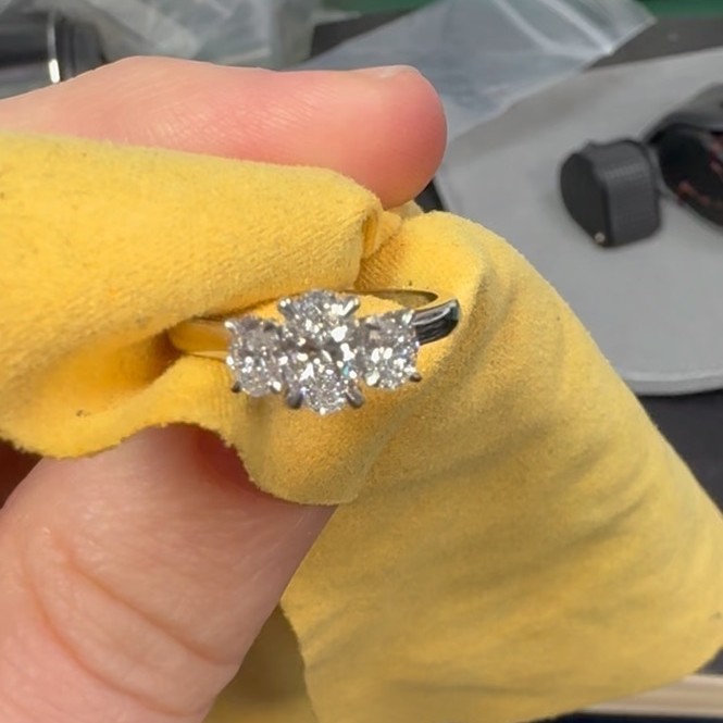 three stone oval diamond ring in white gold